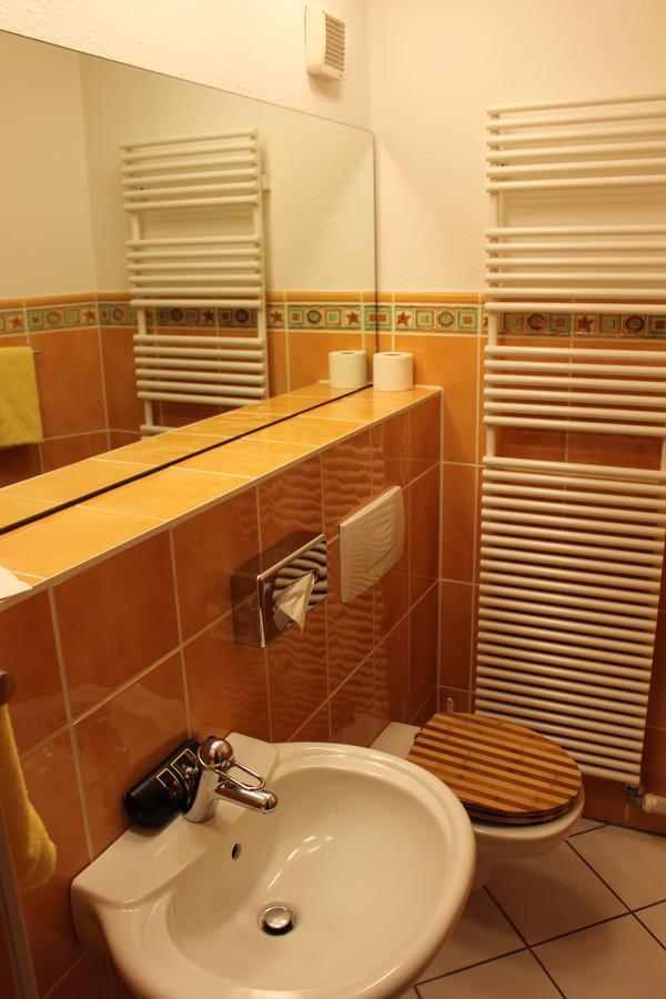 I.M.Apartments 42 M² Fuer 2 Personen Dusseldorf Luaran gambar